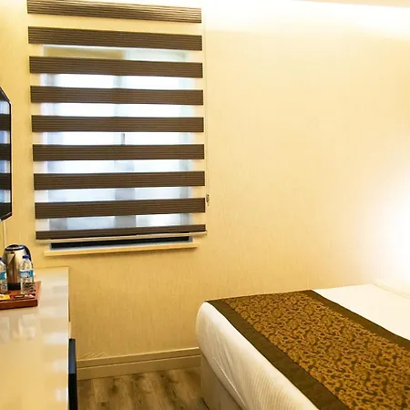 Otel Sky Hill 4*